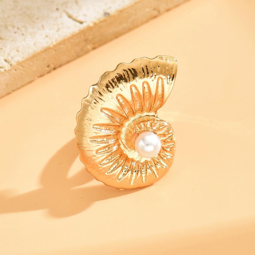 Gold-plated open ring European and American jewelry jewelry seaside conch starfish design exaggerated ring woman
