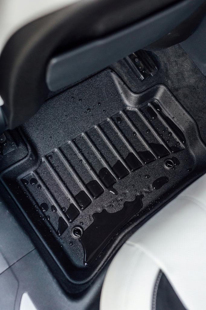 Rubber Mats And Door Mats Toyota Rav4 3 2005-2012 3D Trough