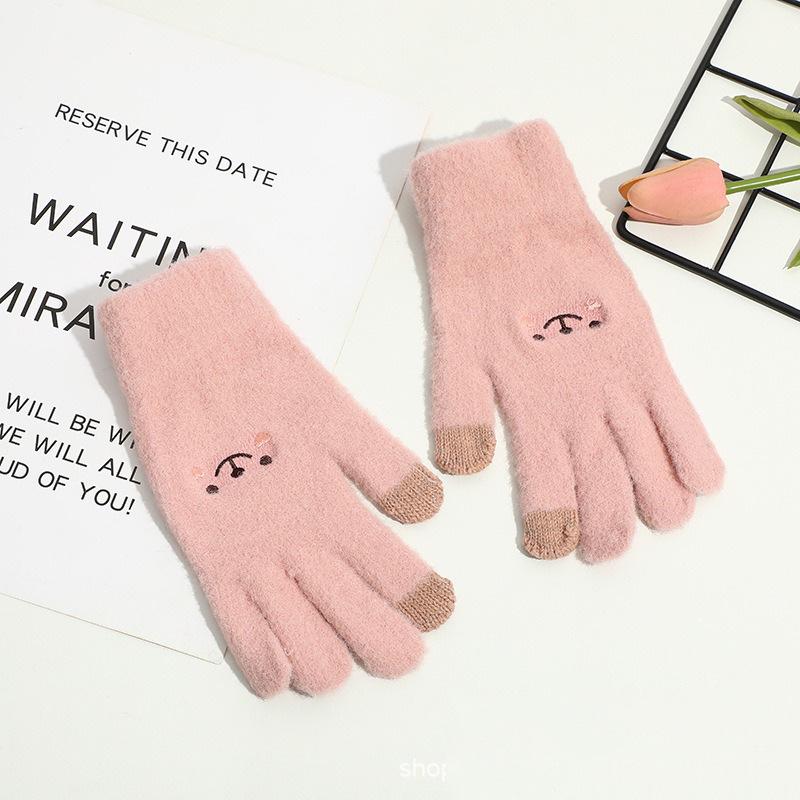 Winter Cartoon Embroidery Touchscreen Gloves: Comfortable, Breathable, Skin-Friendly, Plus Velvet Thickened for Warmth and Cold Protection.