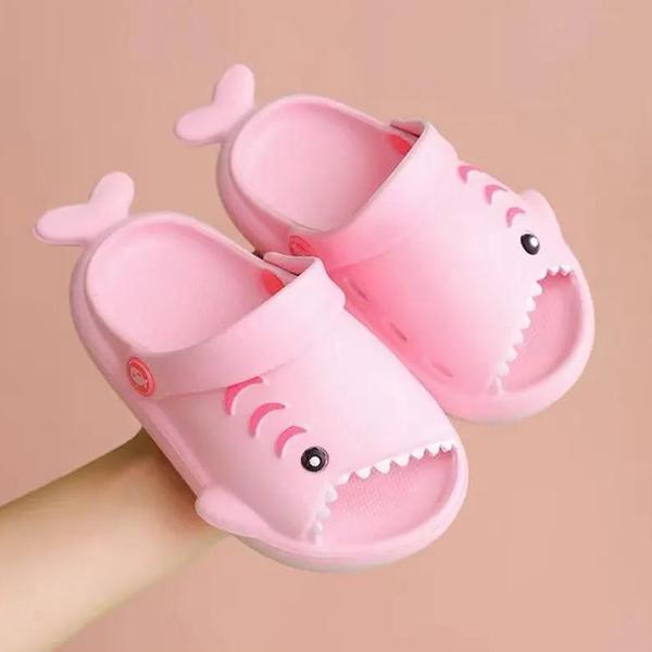 

Детские тапочки, летние уличные пляжные тапочки на мягкой подошве для мальчиков и девочек, Нескользящие домашние повседневные тапочки для душа с рисунком акулы 20-21