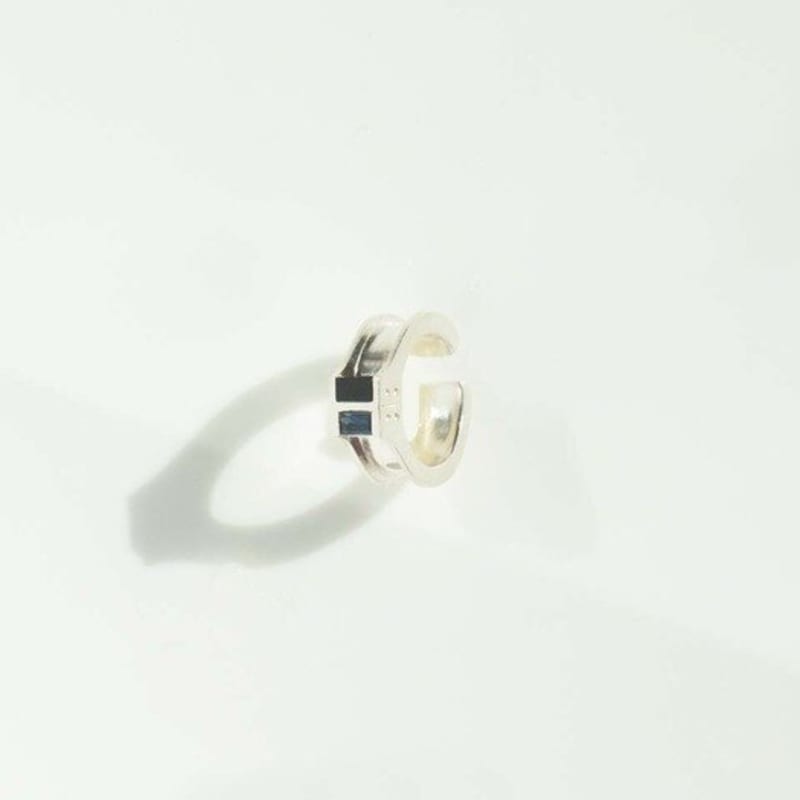 LINKY LABORATORY náušnice na ucho s H profilem