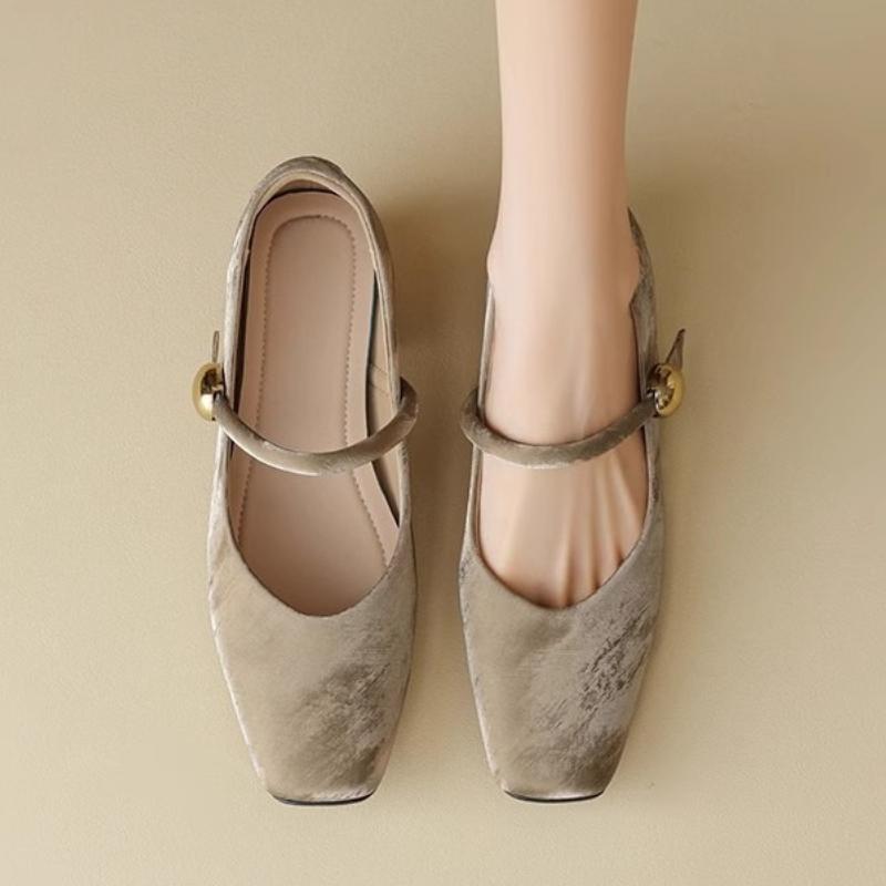 Fashion 2025 Shoes New Low Heeled Women's  Square Toe Stunning Low Heeled Mary Jane Shoes Fashion Women Pumps Luxury Party Shoes