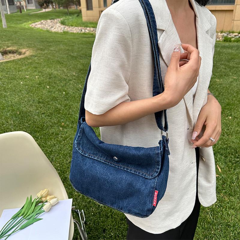Stylish Large Capacity Canvas Tote Bag For Casual Vintage Commuting In Dark Blue And Light Blue