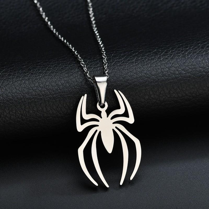 European & American Spider Necklace: Women's Titanium Steel Pendant Fashion Clavicle Chain Jewelry