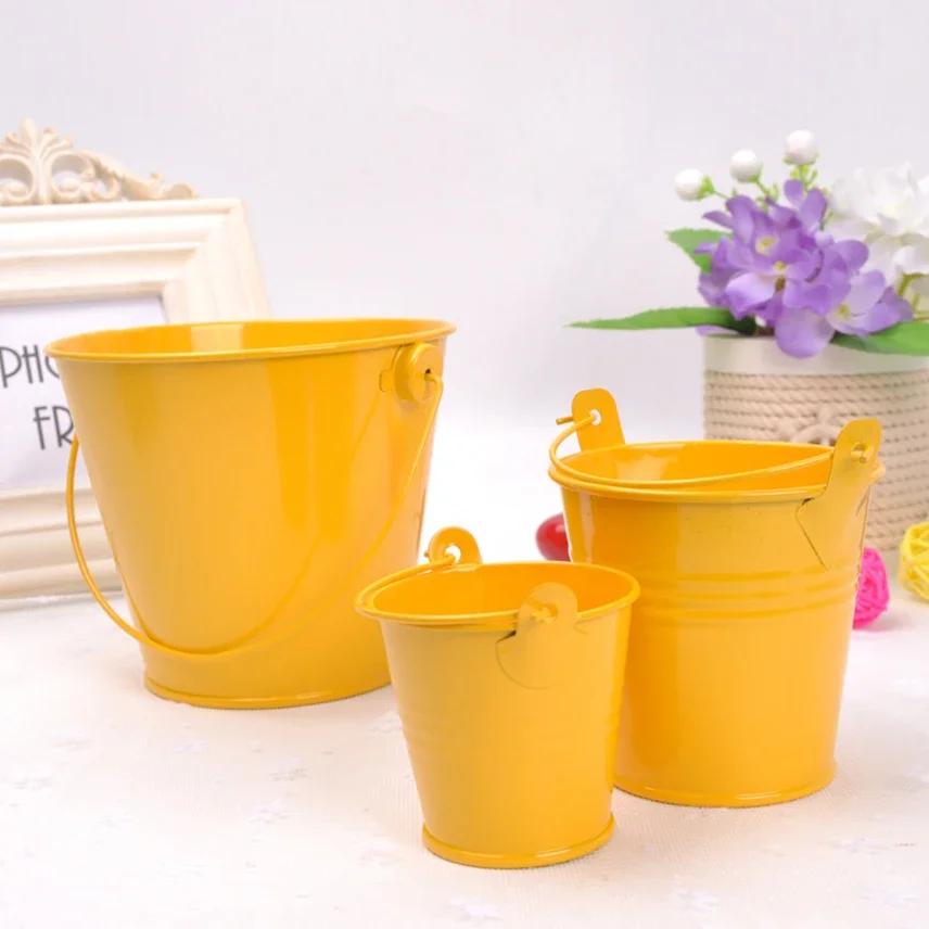 1pc Mini Metal Iron Flower Pot with Handle Hanging Balcony Garden Office Planter Mini Bucket Candy Basket Home Decor