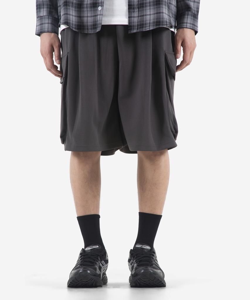 Beokeuldaun Comfort Big Pocket One-Pleat Wide Bermuda Cargo Sweatpants (Charcoal)