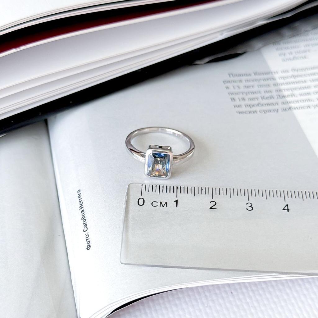 Серебряное кольцо с мистик топазом 2.302ct, вес изделия 3,15 гр (2163763)