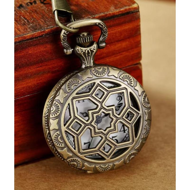 Exquisite Bronze Pocket Watch with Small Heart-shaped Spider Web Shell Watch Necklace, Small Pocket Watch, Gift Pocket Watch Pendant Pocket Watch