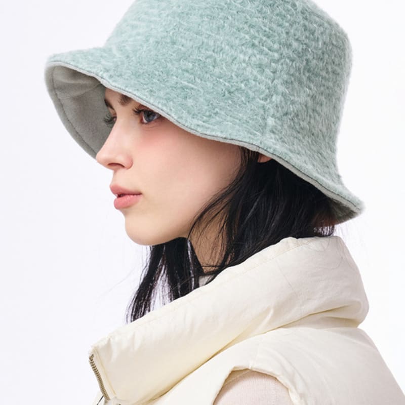 WHITE SANDS Flow Fur Embroidered Bucket Hat Twig (4 Colors)