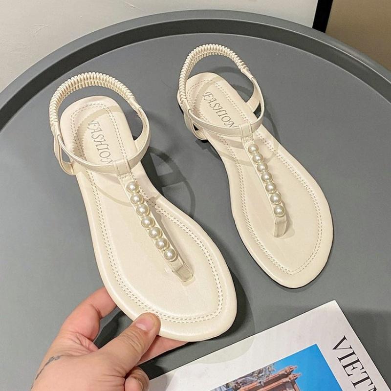 Fashion 2025 The New Summer Sandals Women Fashion Casual Beach Outdoor Flip Flop Sandals Metal Decoration Ladies Flat Shoes Plus Size