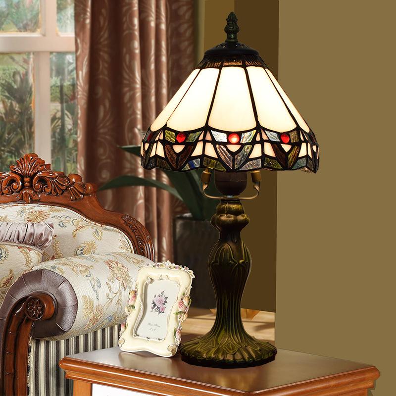 European Style Table Lamp Stained Glass Reading Light Small Room Decorate Lamp for Home Living Room Nightstand Bedroom Office