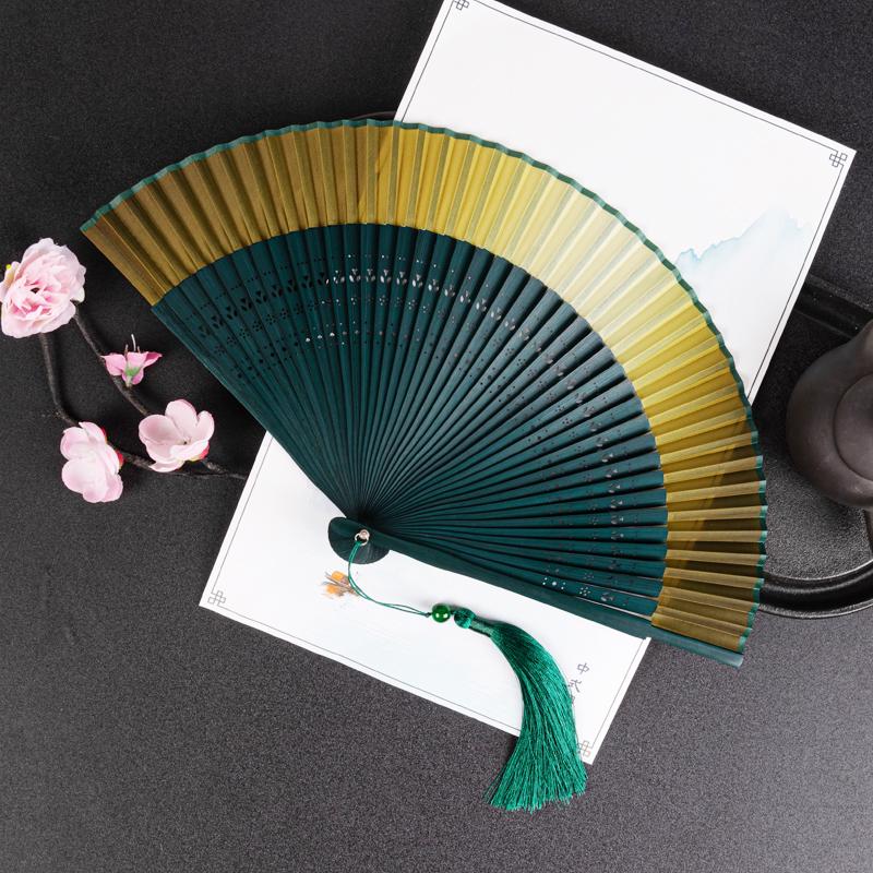 Gradient Chinese Wedding Bride Fan: Hanfu, Cheongsam, Morning Robe Prop