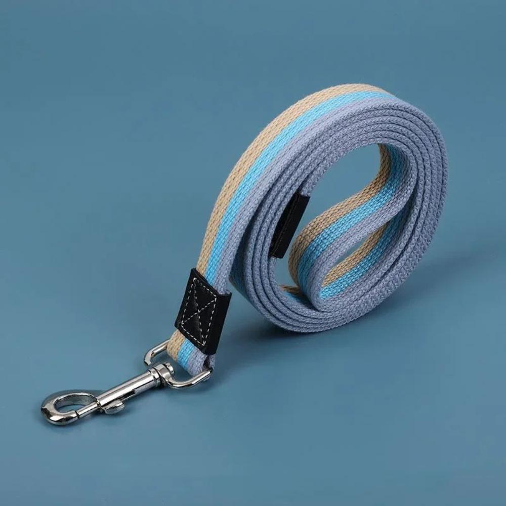 

1Pc Durable Striped Dog Leash, Polyester Fiber Pet Traction Rope, Heavy-Duty For All Breeds, Easy To Fold And Store, Without Bat 1.5m синій