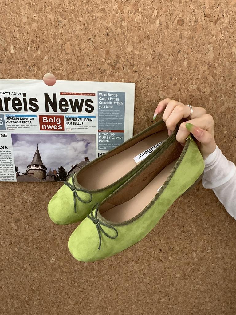 Korean version of small single shoes flat-soled soft-soled retro grandma shoes 2025 new bow-tie shallow mouth French ladyshoes