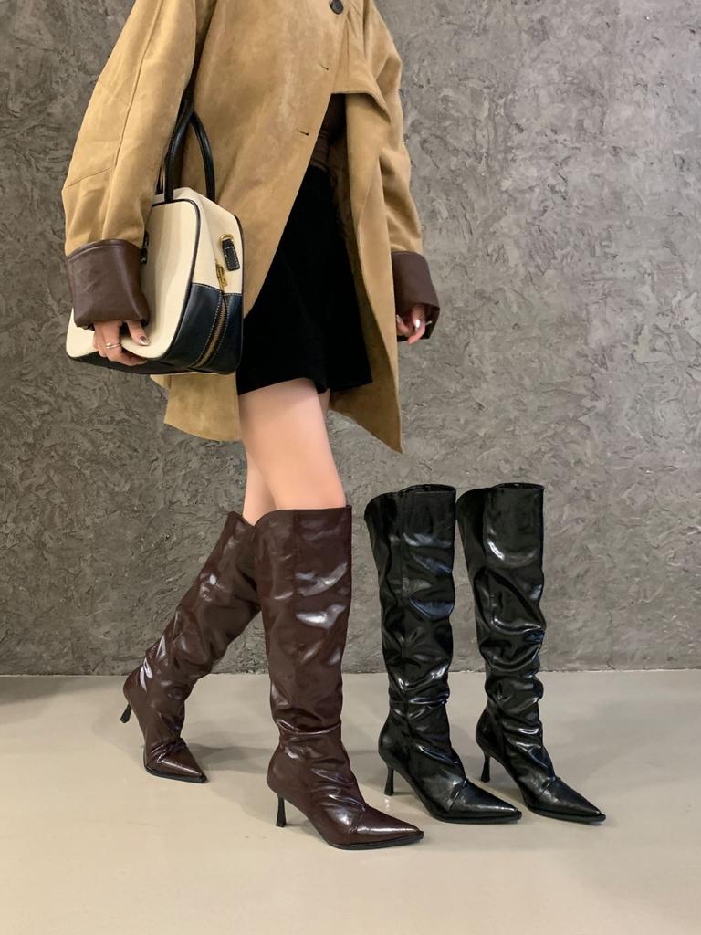 2025 autumn and winter new pleated design black leather boots, wearing soft-soled thin knight boots for women