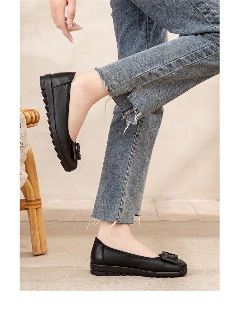 Ladies' Genuine Leather Non-Slip Slip-On Shoes - Soft Sole Comfort for Middle-Aged & Elderly