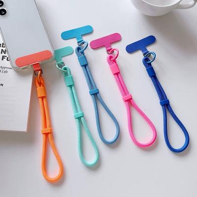Accesorii pentru telefoane – Curele și brelocuri pentru telefoane