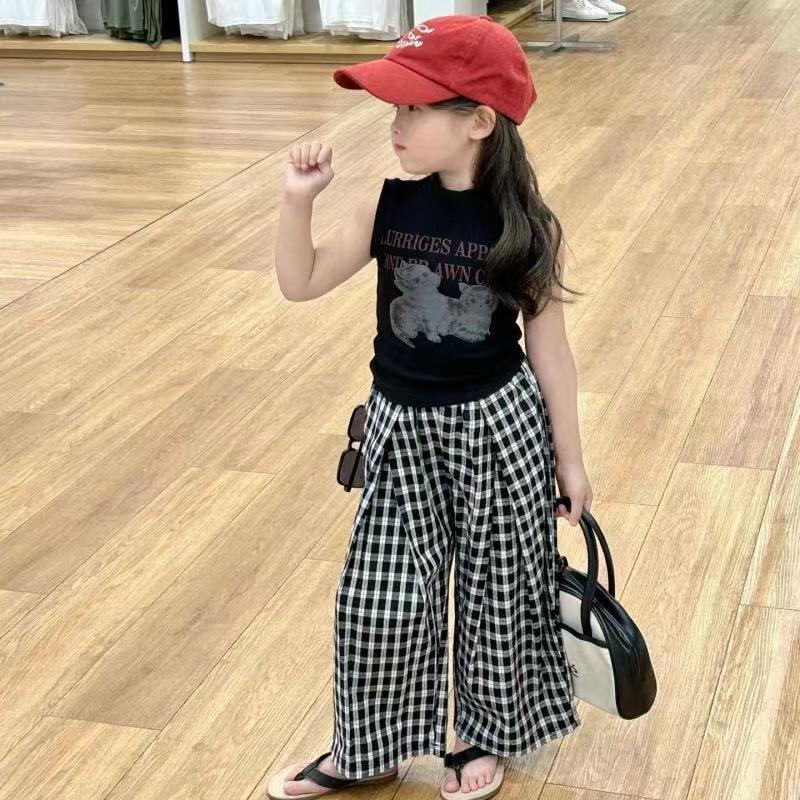 

Летний модный комплект для девочек 2025: клетчатый жилет без рукавов и брюки широкого кроя 90 cm