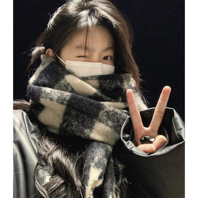 Winter Mohair Scarf: Windproof, Plush, Versatile Snood for Women, Men, and Students in Korean Style.