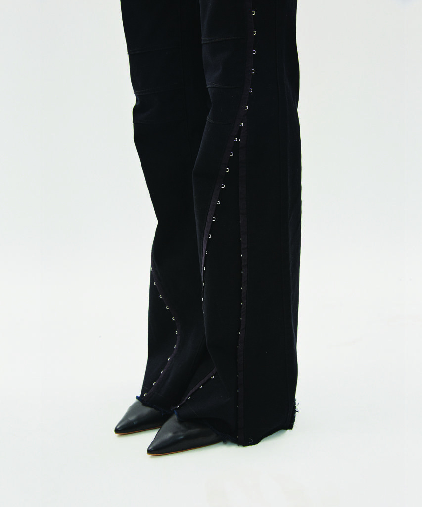 Keosaus Hooked Flare Pants - Black