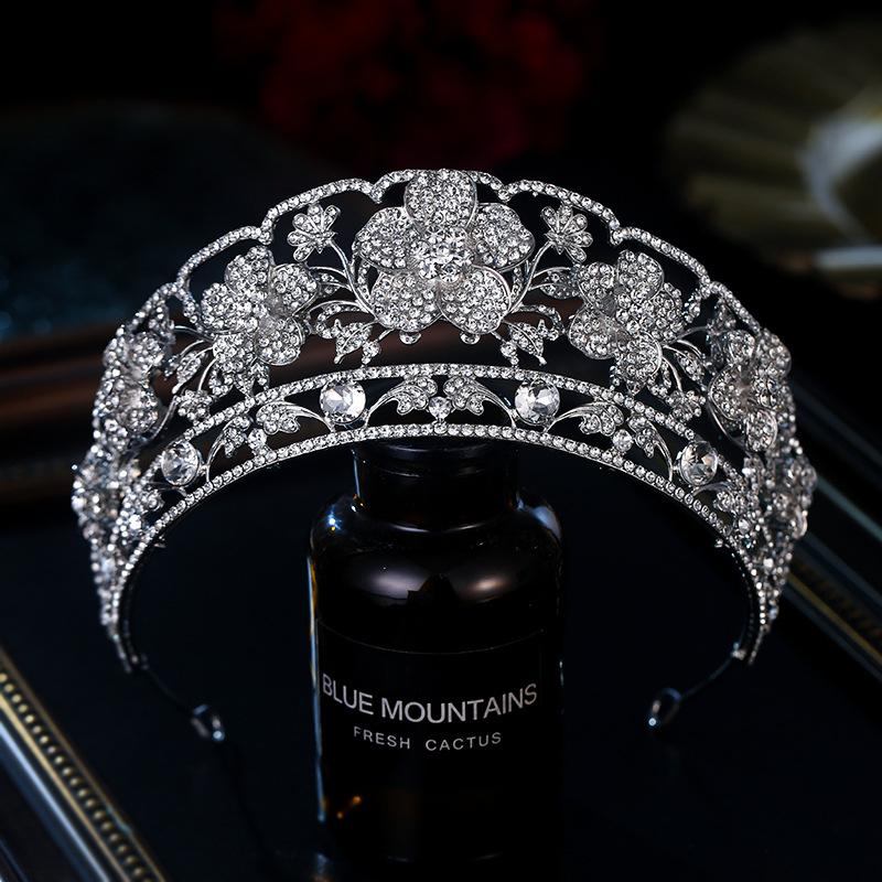 

Bridal Accessories: European and American Zircon Diamond Encrusted Queen s Banquet Crown Headband Bridal Wedding Dress Headwear Accessories