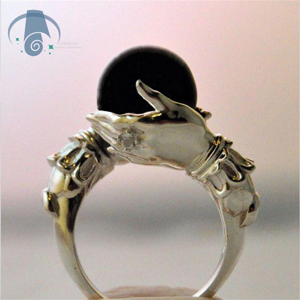 Vintage Alloy Vine Totem Ring with Green Crystal Fashion Jewelry for Women Gift Idea for Daily Use Special Occasion