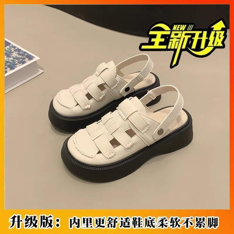 

Новые туфли с завышенной подошвой и отверстием для головы 2024 года в корейском стиле, повседневные сандалии с круглой головкой и одной педалью, нескользящие сандалии 35