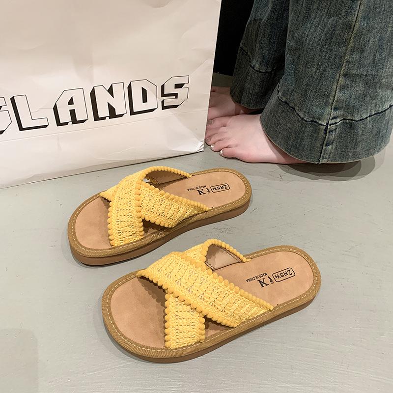 

Thick-soled slippers women wear beach tide non-slip breathable vacation new wind 2025 summer simple cool slippers ins 39 лимонно-желтый