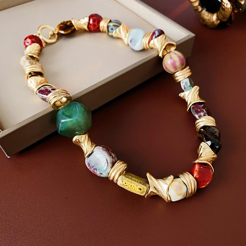 Винтажное керамическое ожерелье-чокер с цветком - Ретро-дизайн для женщин