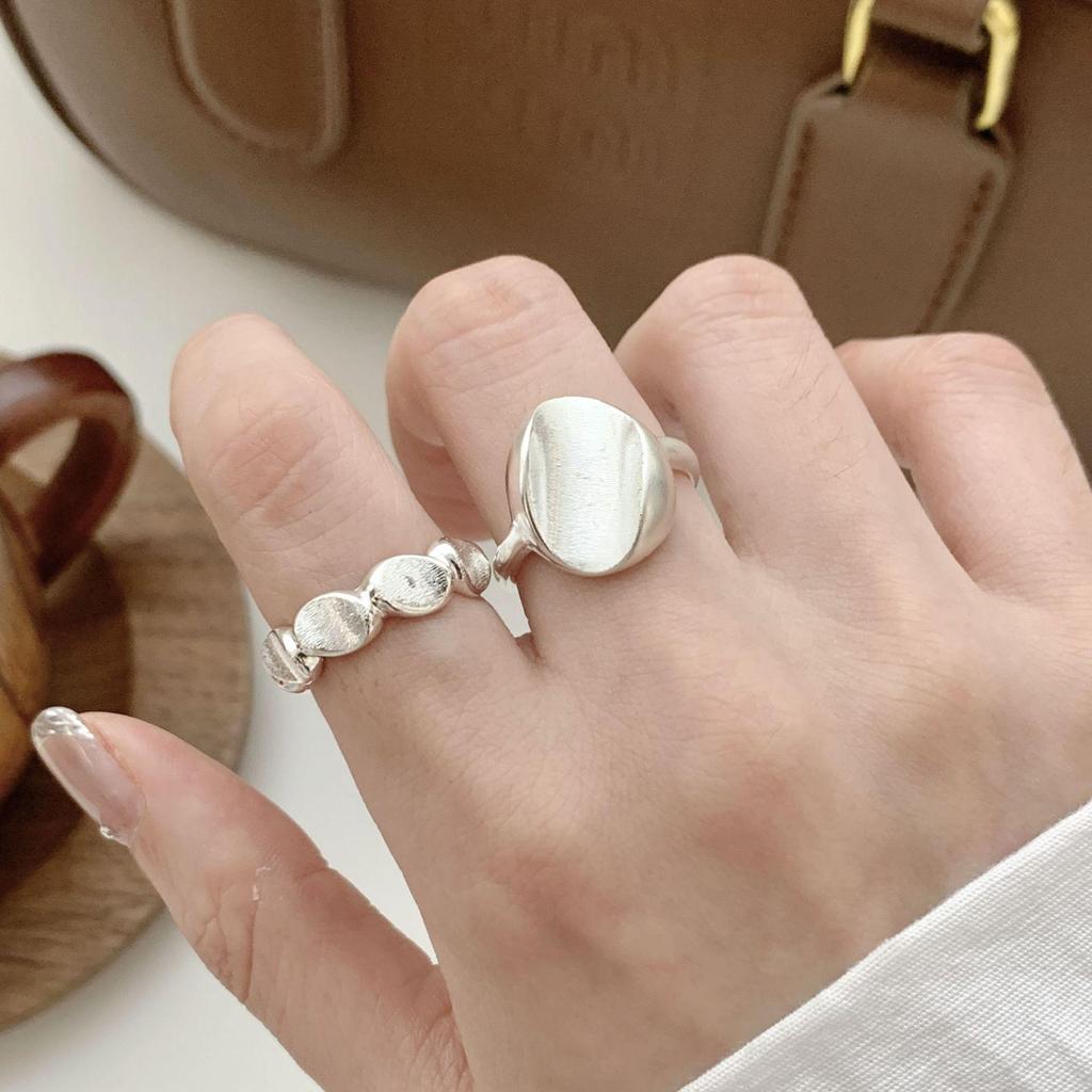 Elegant Geometric Oval Ring: Brushed Matte, Adjustable, Stackable Women’s Finger Ring