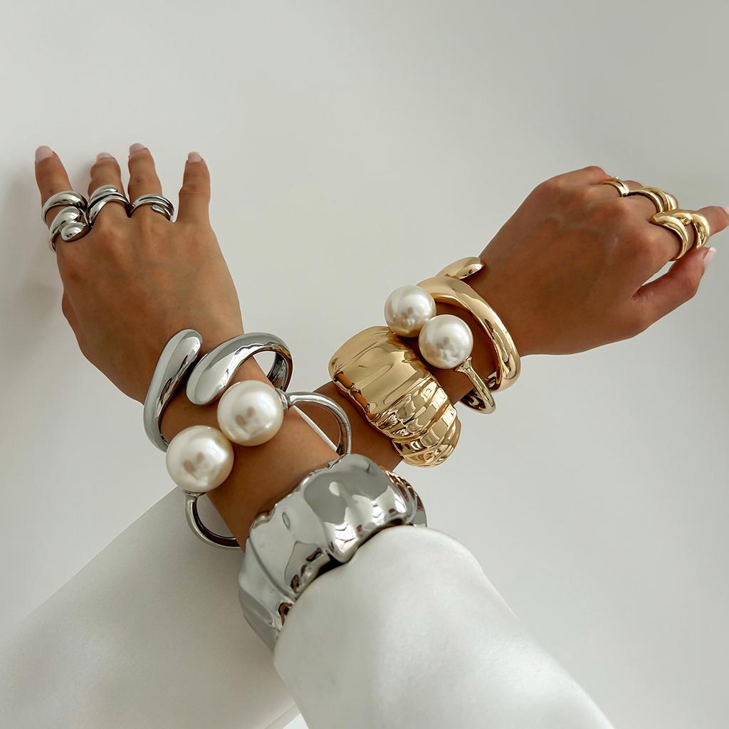 Punk Glossy Metal Big Pearl Cuff Bangles For Women Statement Irregular Wide Bangles Bracelets Men Party Fashion Jewelry