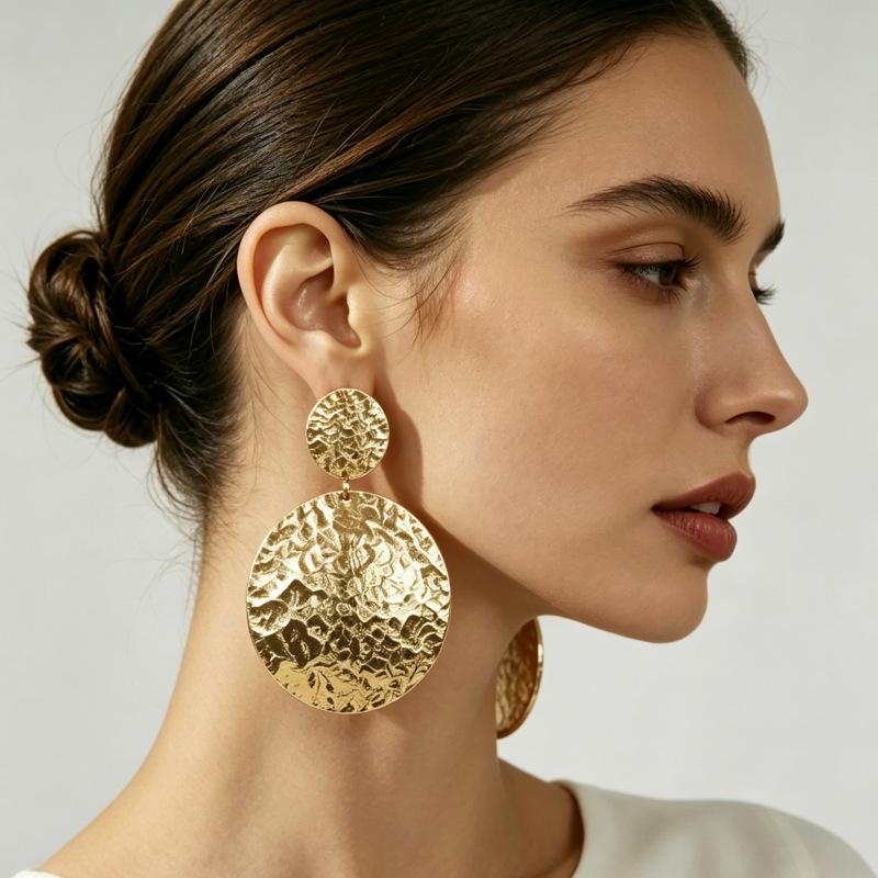 Black Texture Size Disc Earrings, European and American Exaggerated Hammer Pattern Round Earrings.