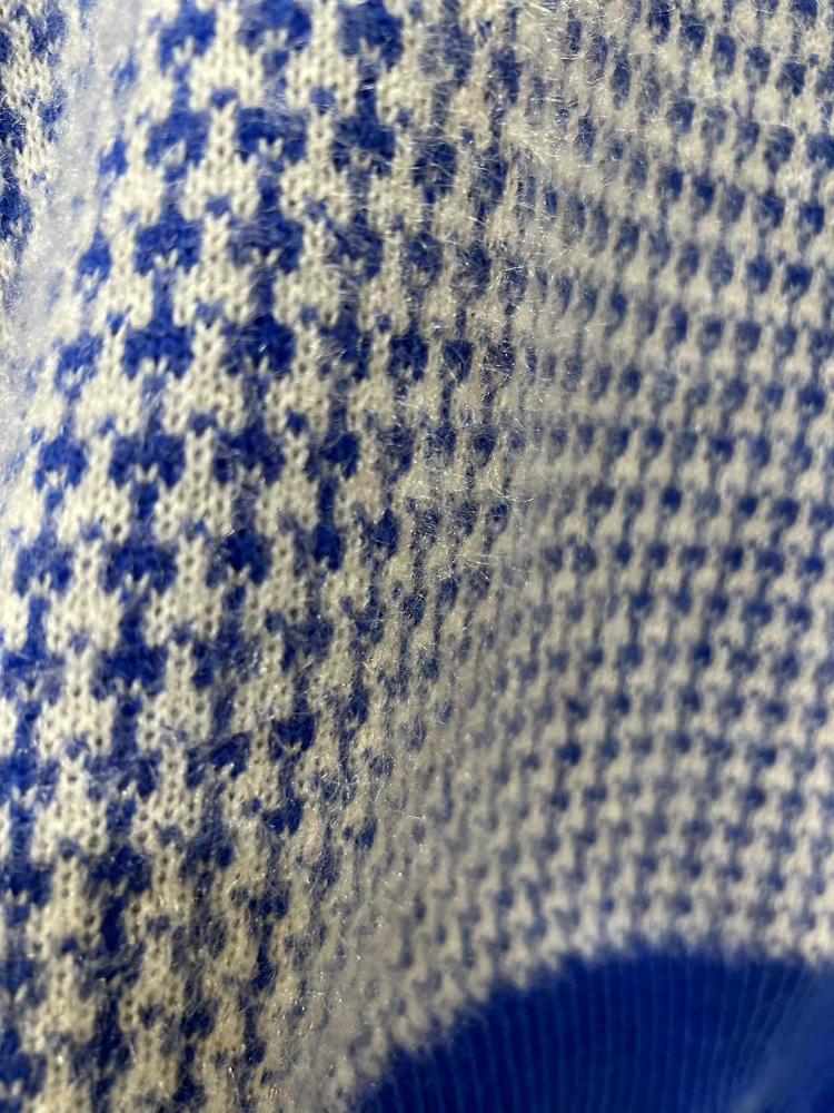 Girls' Autumn New Plush Lazy Style Sub Patterned Versatile Loose Sweater