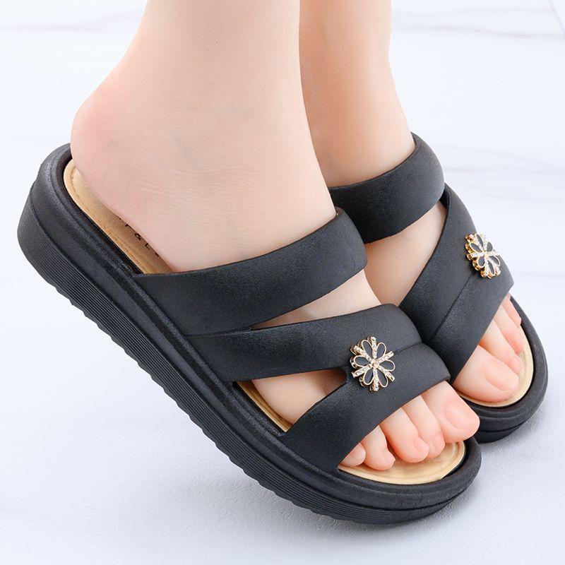 Ladies' Summer Non Slip Slippers New Fashionable Women's Thick Soled Home and Indoor