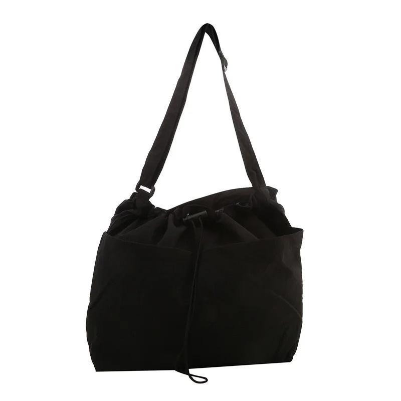 

Women s Versatile Shoulder Bag Large Capacity Summer Popular Lightweight Shoulder Crossbody Bag Minimalist Tote Handbag чорний