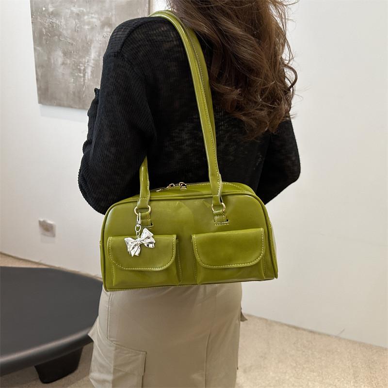 Trendy Womens Box Shaped Handbag With Polyester Interior For Casual Outings