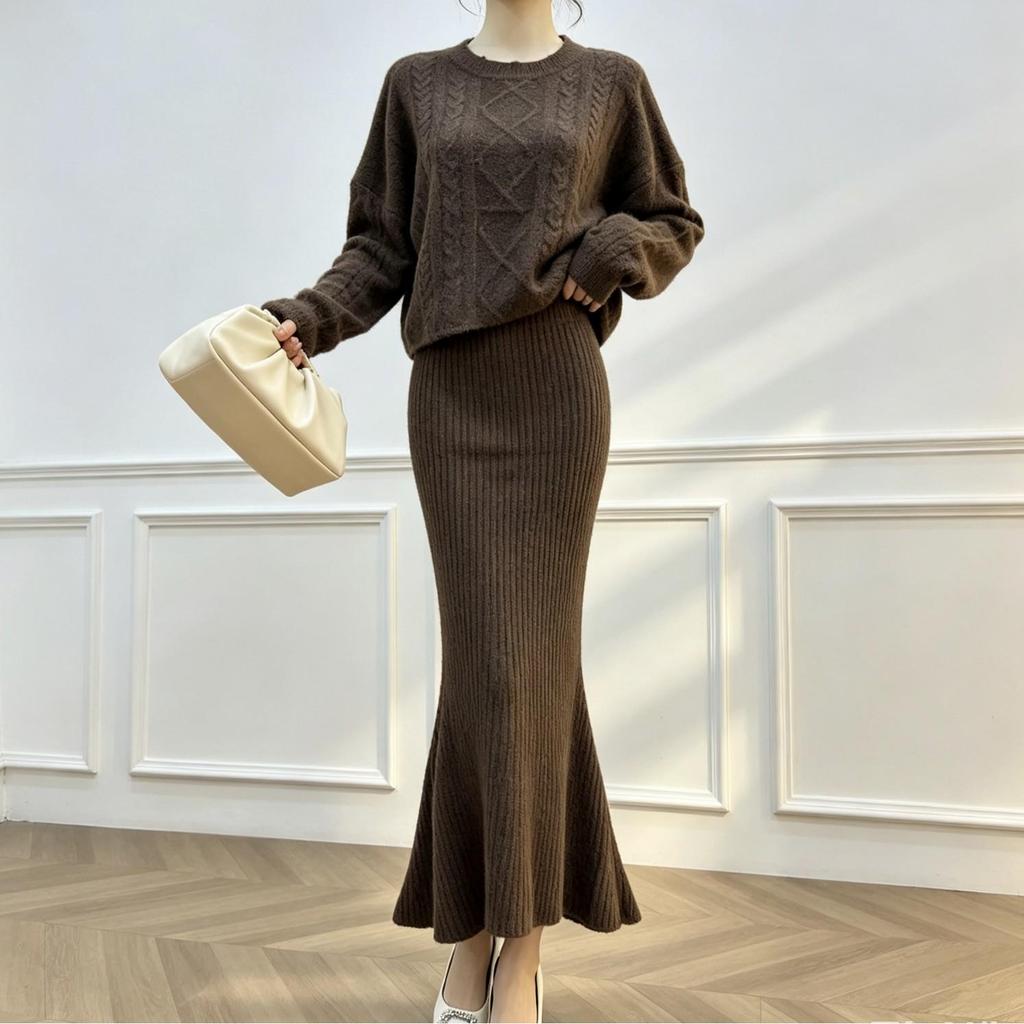 Women's Retro Knit Skirt Set: Fishtail Long Skirt & Pullover (Autumn/Winter 2026)