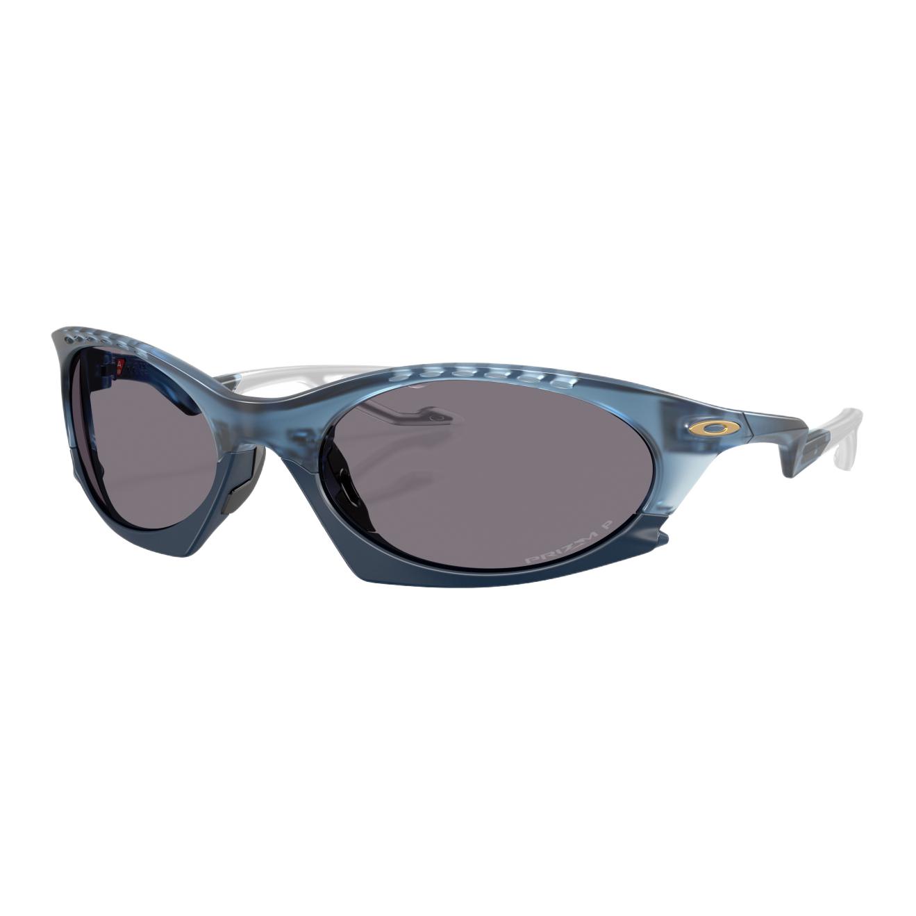 Oakley 9437 Ikonisches Logo Cat-Eye Sonnenbrille Unisex-Sonnenbrille Matt-Transparent-Abyss 0OO943709 F,Matte Transparent Abyss gray