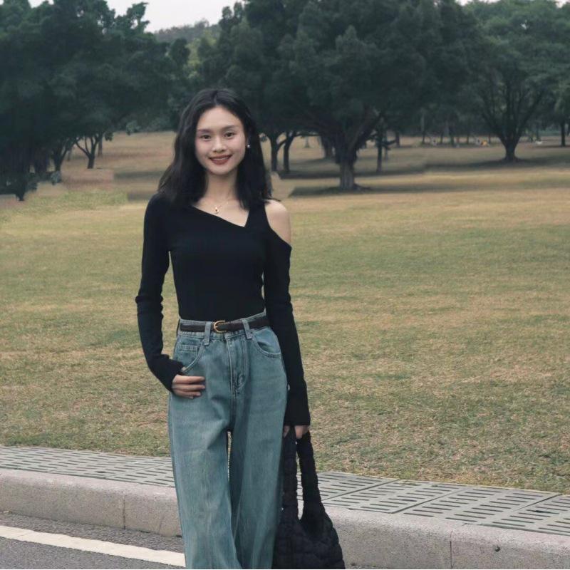 

Women s Slim Fit Off-Shoulder Black V-Neck Knit Top - Long-Sleeved, Elegant, Perfect for Early Autumn 2025 Small чёрный