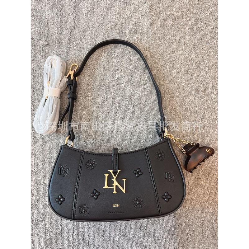 

LYN ACCS new hairpin pendant plum blossom splicing baguette bag portable shoulder messenger women s bag