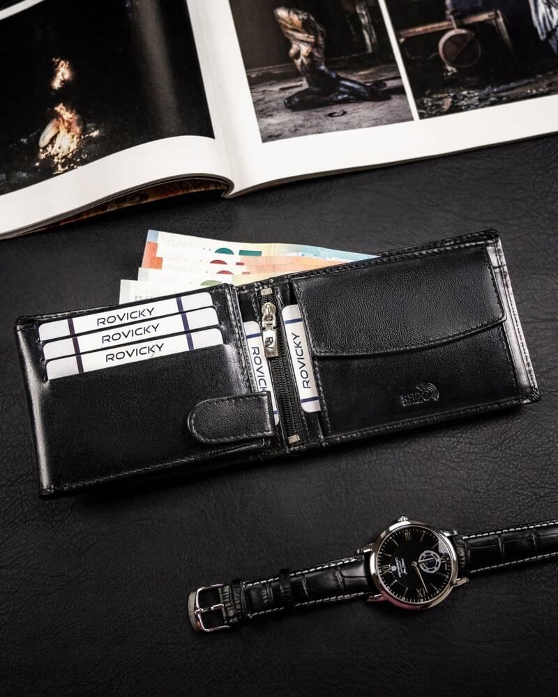 Classic men's wallet made of natural leather - Rovicky