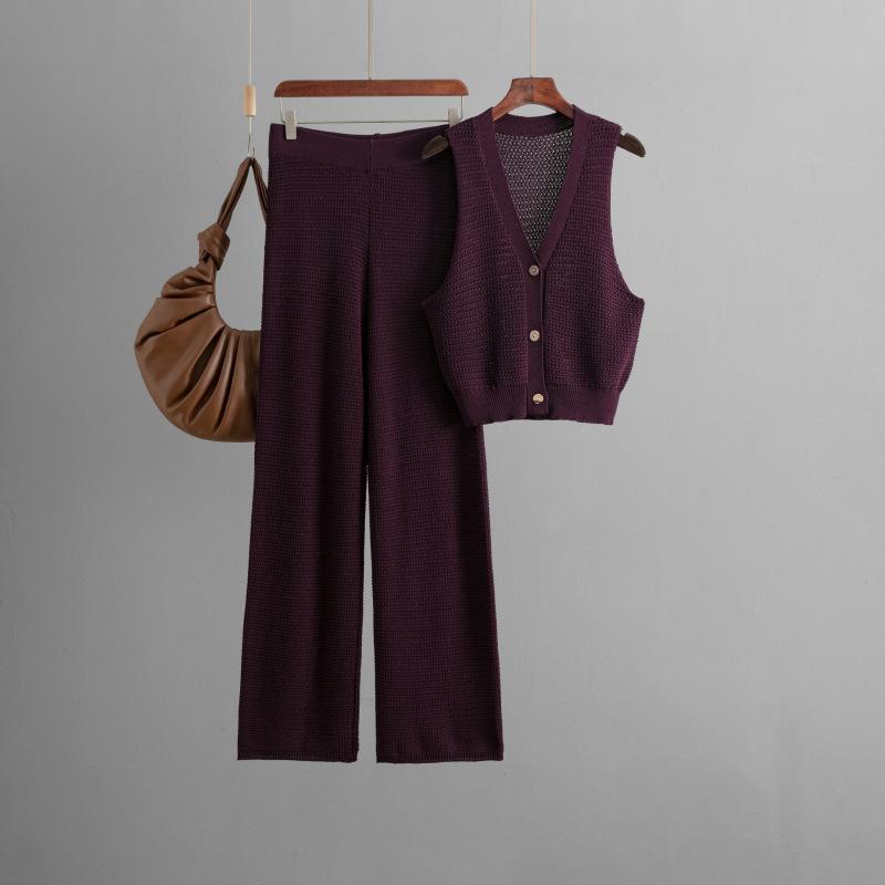 

Модный вязаный комплект Женский летний топ без рукавов с V-образным вырезом Брюки с высокой талией и прямыми штанинами Комплект из двух предметов OneSize фиолетовый