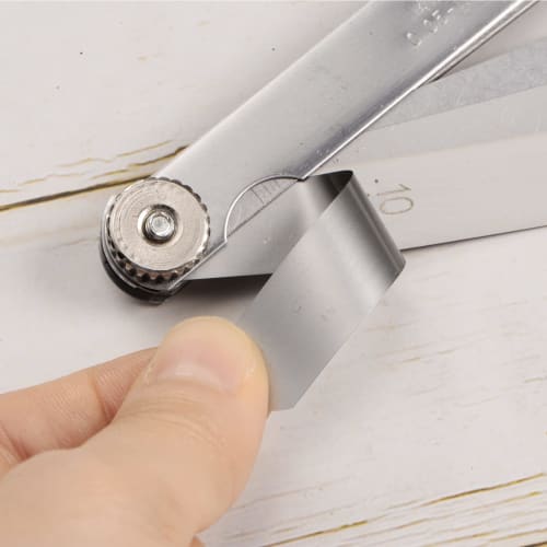 uxcell Metric Plug Gauge, 14 Blades, 65Mn Spring Alloy Steel Thickness Gauge Filler, 75mm Long, Gaps, Width, and Thickness Measurements 0.05-1mm