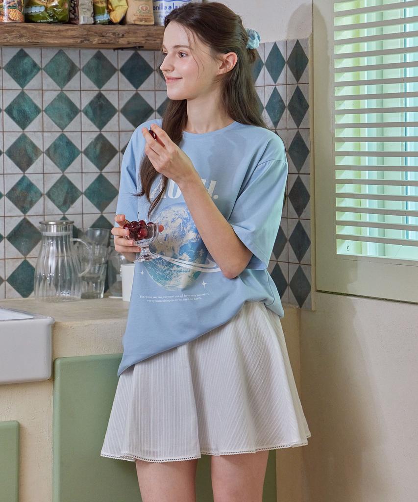 Eosseu Lace Flare Mini Skirt (Ivory)