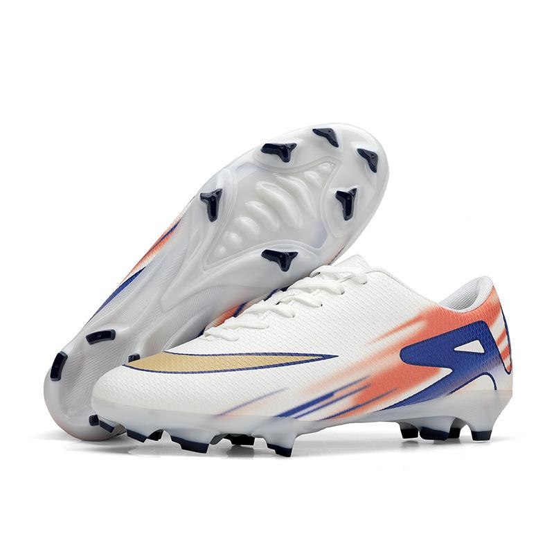 Football shoes low-top men's and women's FG spikes student competition adult-made spikes lawn training shoes one piece 2025