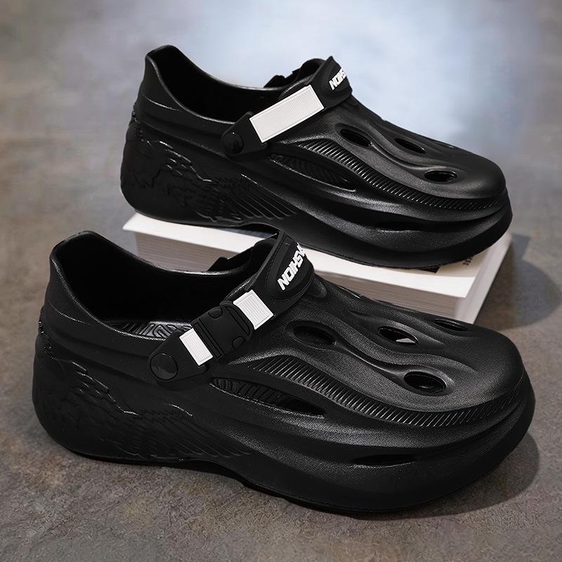 Spring/Summer Couple's One-Piece EVA Shoes: Comfortable, Casual, Puff Design, Non-Slip Sole.