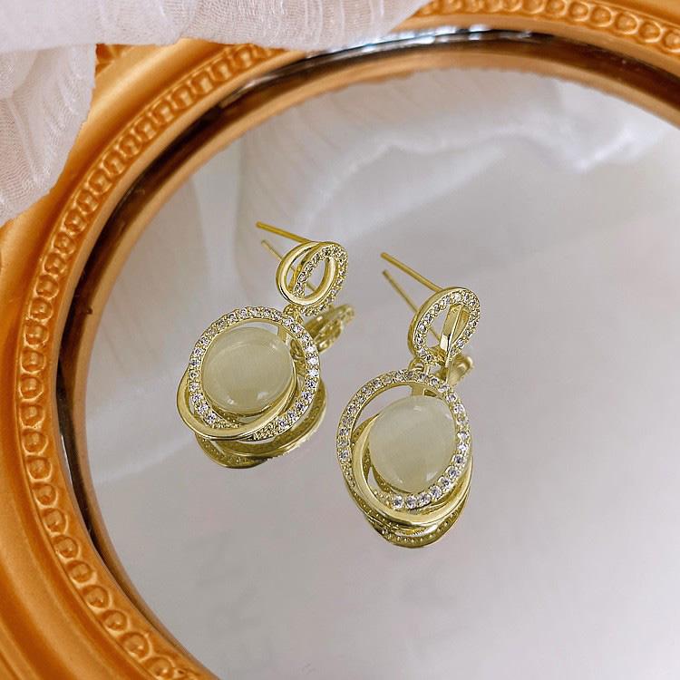 Women's Retro  Resin Vintage Gold Earrings