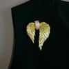 Unisex Alloy Feather Wings Brooch with Shiny Rhinestone Trendy Lapel Pin for Party Banquet Outfit Jewelry Accessory