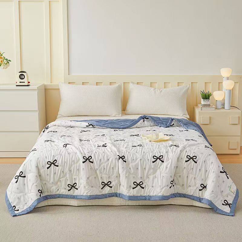 Soft Skin Friendly Summer Quilt Set or Single Quilts Lightweight Breathable Thin Comforter Sets Washable Single Double Blanket