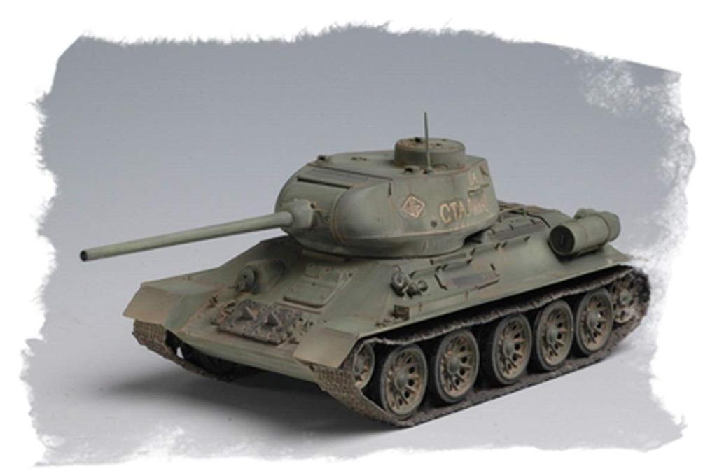 Hobby Boss 1/48 Russian Tank T-34/85 1944 Model Plastic Model